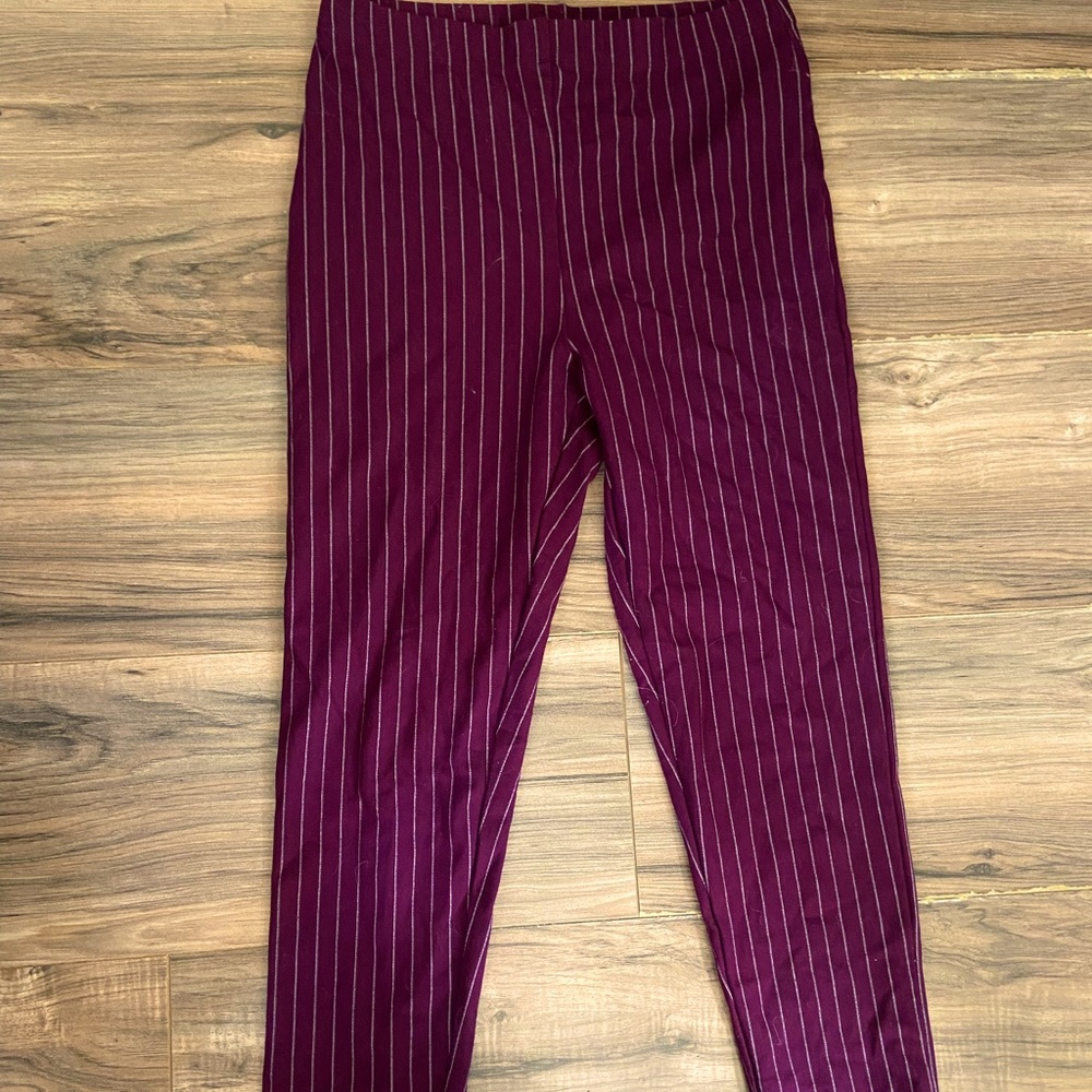 Burgundy stripped leggings